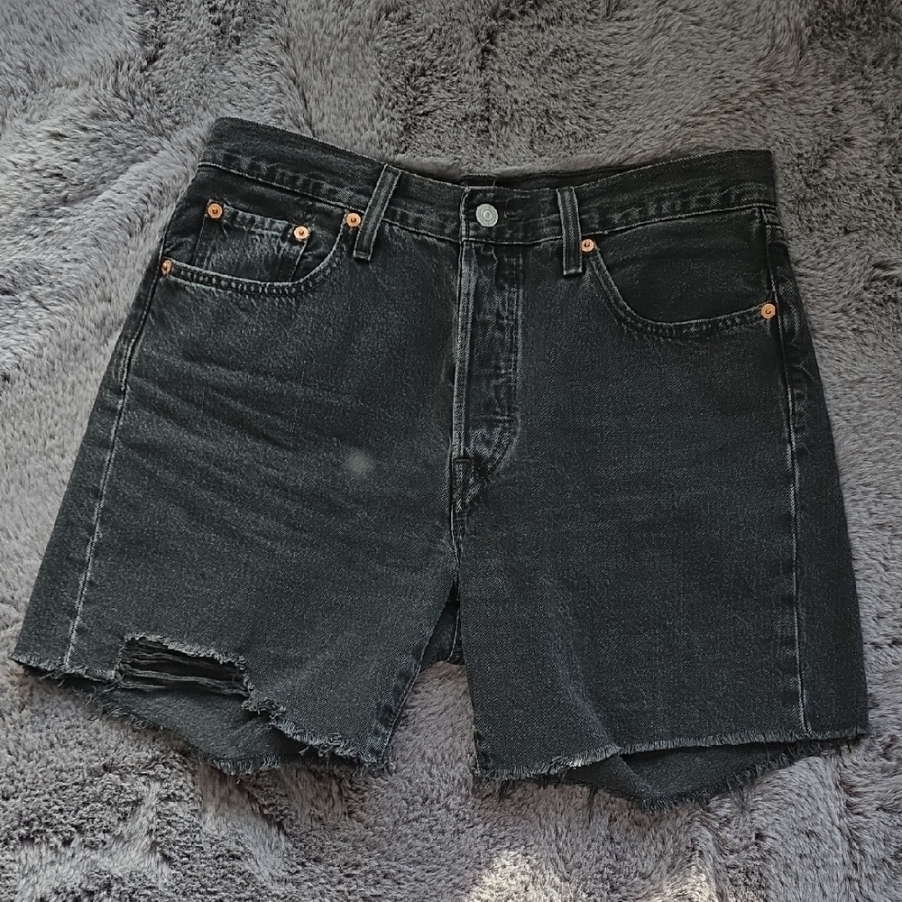 Levi's Black Denim Factory Distressed Raw Hem BUTTON FLY Shorts Size 29